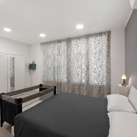 Domus Genuensis - * Genua