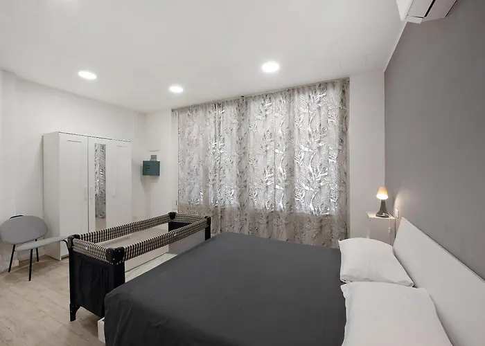 Domus Genuensis - * Genova